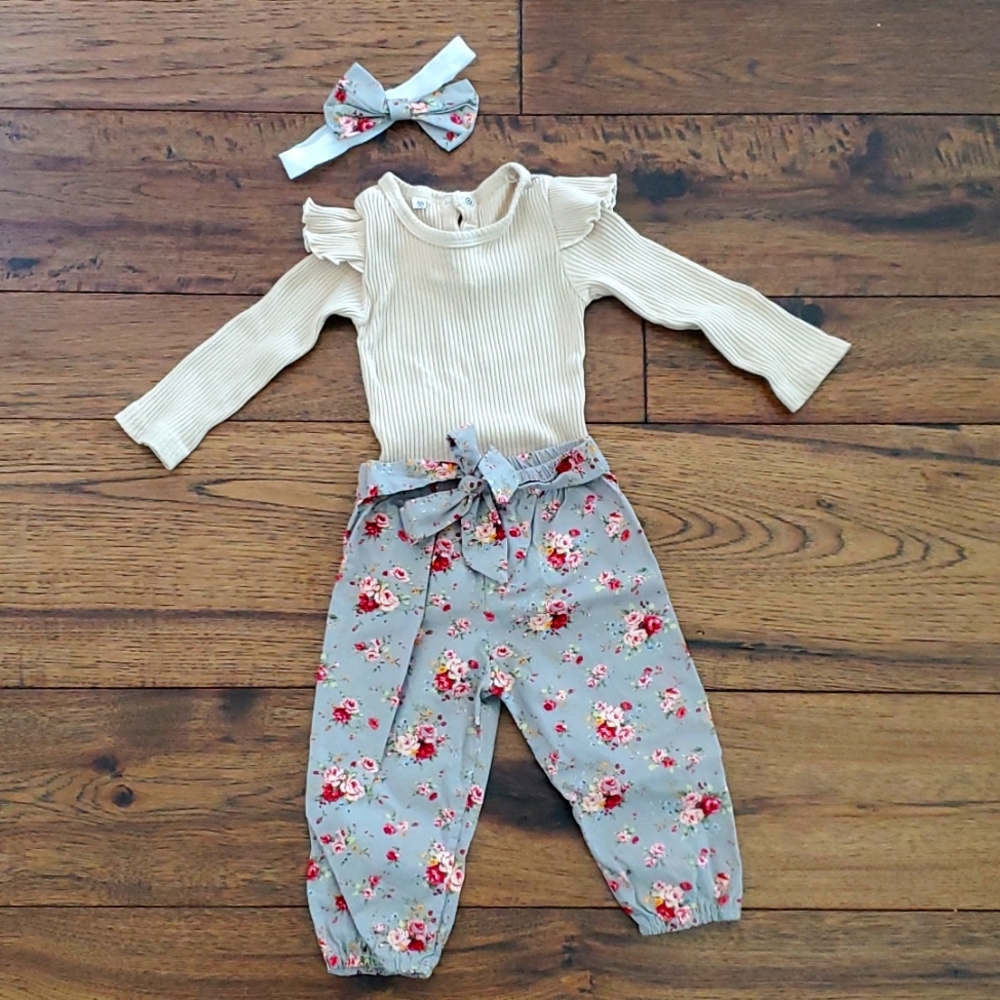 3 for $12 💚 Adorable baby girl outfit